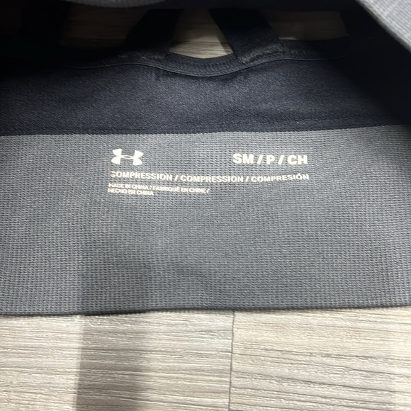 Under Armour black athletic bra size  small - Picture 4 of 6